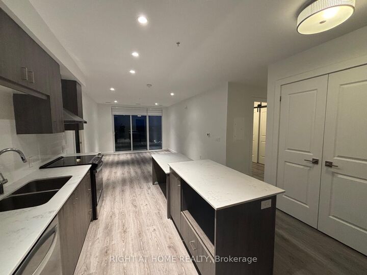 Property Photo: 15 Glebe Street 2007 ON N1S 0C3