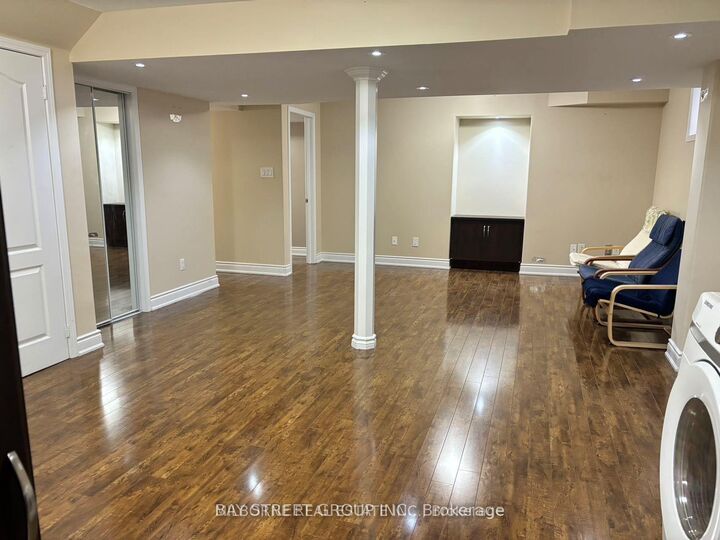 Property Photo:  9 Bluffmeadow Street Basement  ON L6P 3K2 