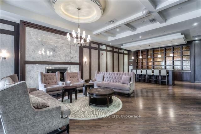 Property Photo:  135 Wynford Drive 404  ON M3C 0J4 