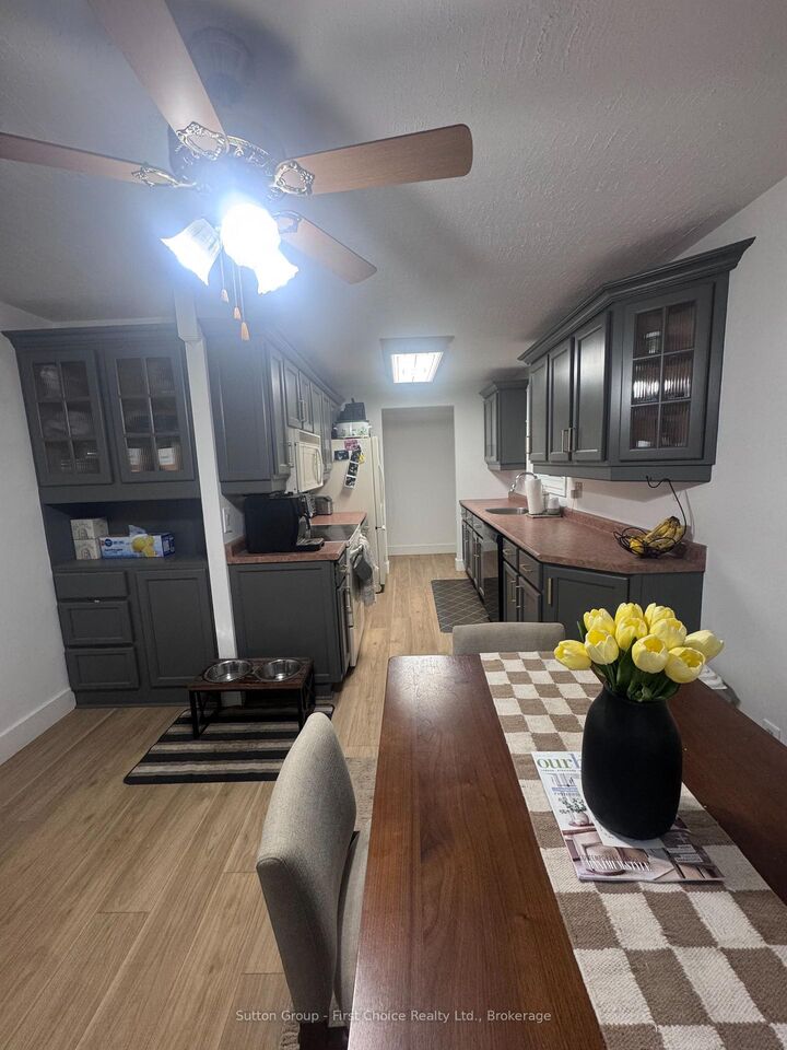 Property Photo:  26 Kathryn Crescent  ON N5A 2Y7 