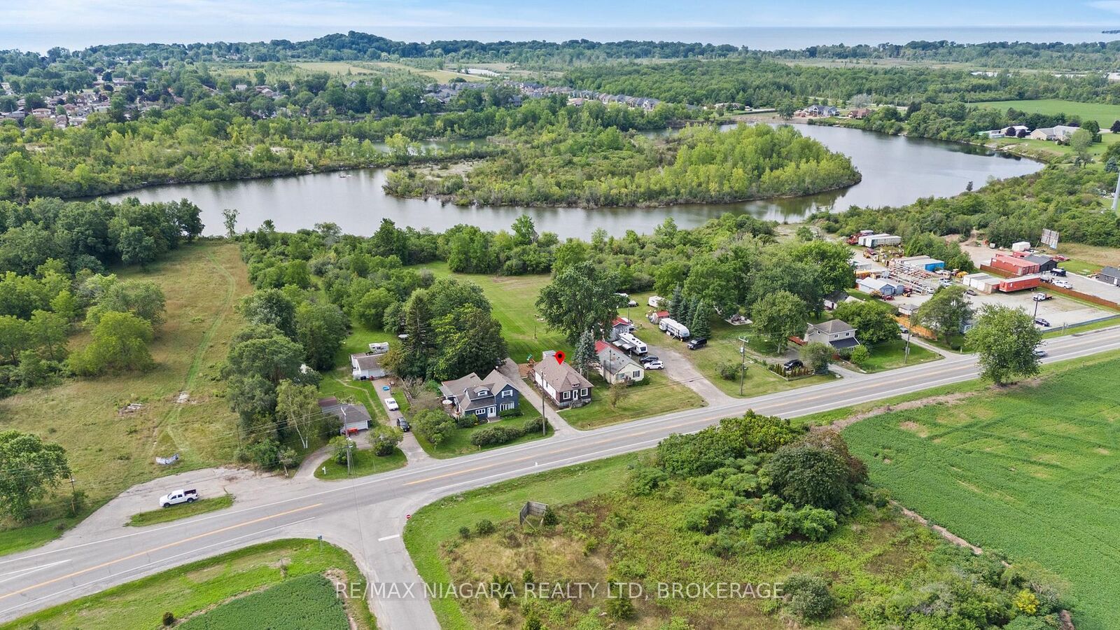 Property Photo: 702 Main Street W ON L3K 5V4
