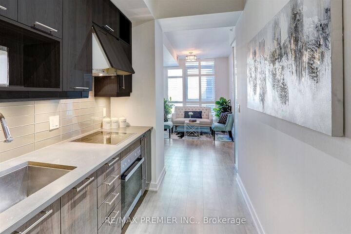 Property Photo: 199 Richmond Street W 403 ON M5V 0H4
