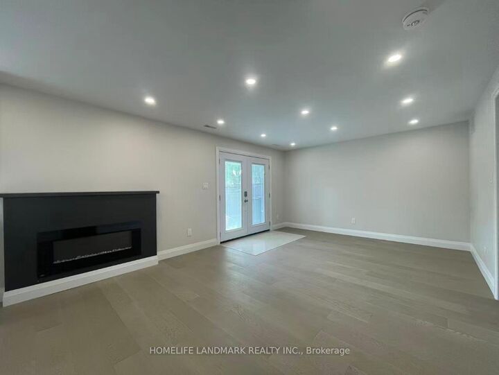 Photo de la propriété: 17 Rosemeade Avenue Unit 2 ON M8Y 3A2