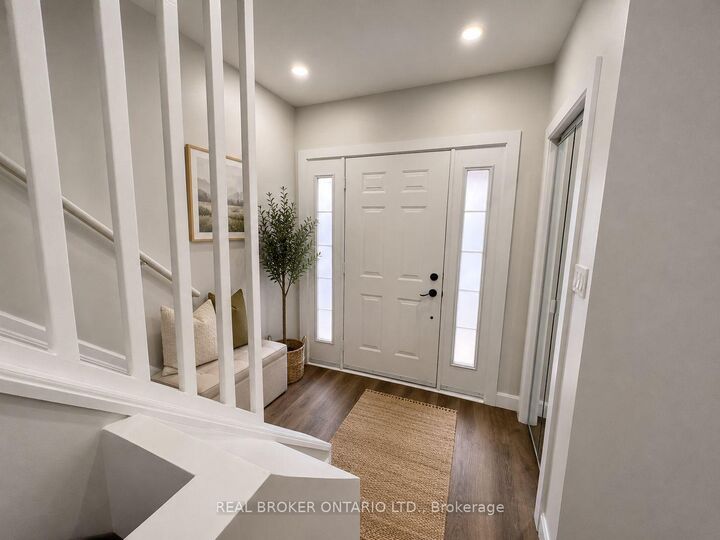Property Photo:  5 Rowanwood Street  ON L8L 7H1 