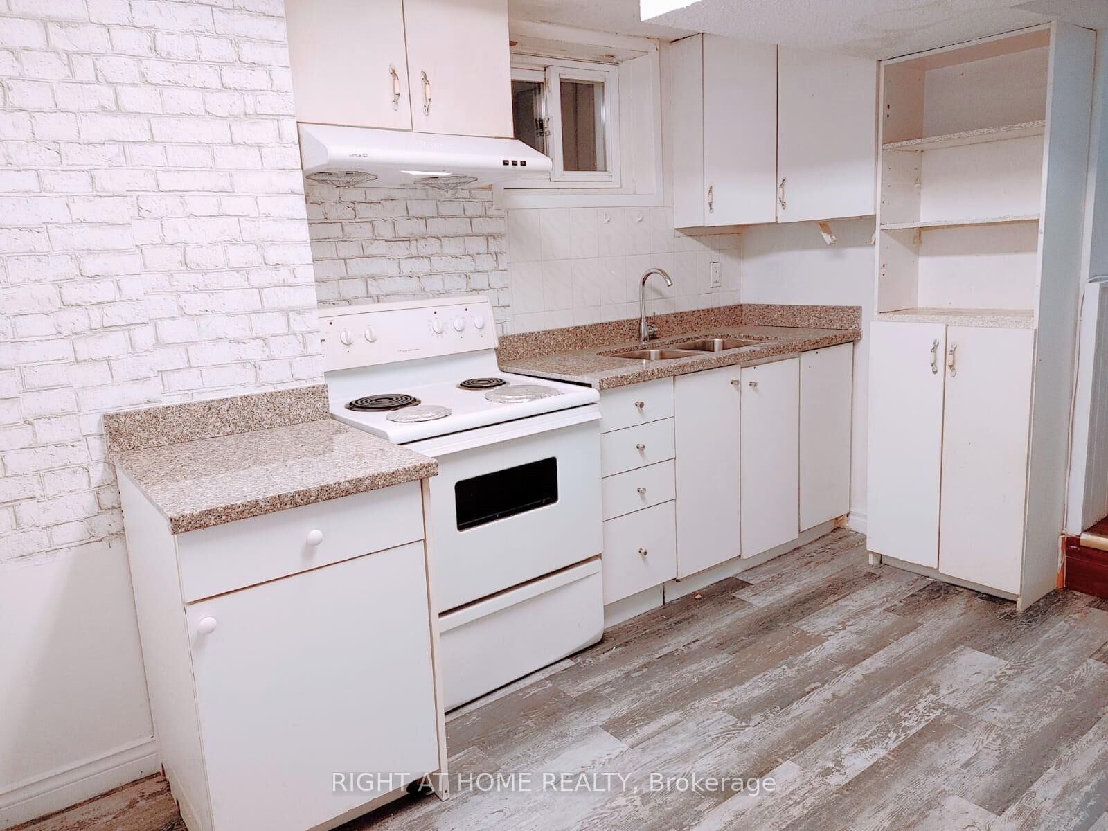 Property Photo: 108 Littleleaf Drive B ON M1B 1Z2