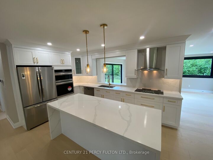Property Photo:  2 Walkers Lane  ON L4P 3C8 
