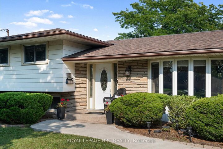 Property Photo:  17 Joanna Drive  ON L2N 1V1 