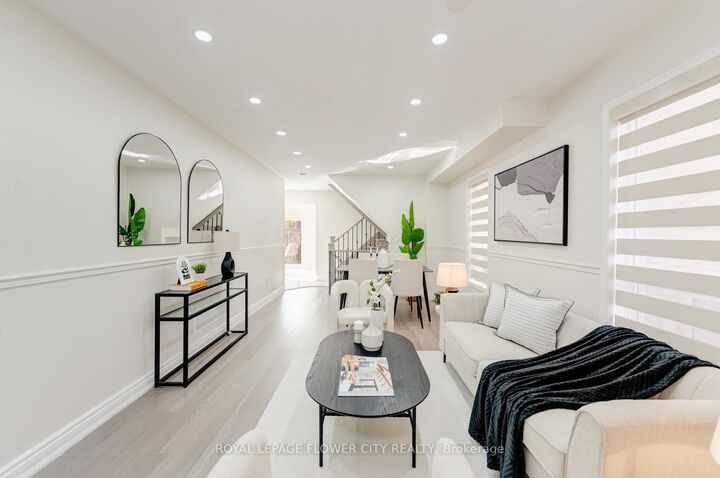 Property Photo: 7 Penbridge Circle ON L7A 2P8
