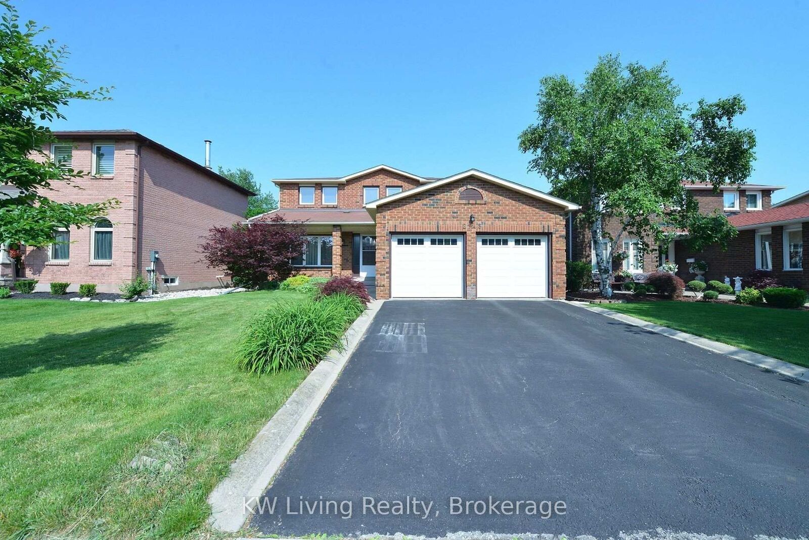 Property Photo:  2145 Margot Street  ON L6H 3M5 
