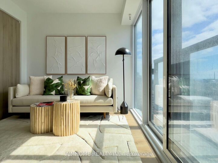 Property Photo: 319 Jarvis Street 1802 ON M5B 0C8