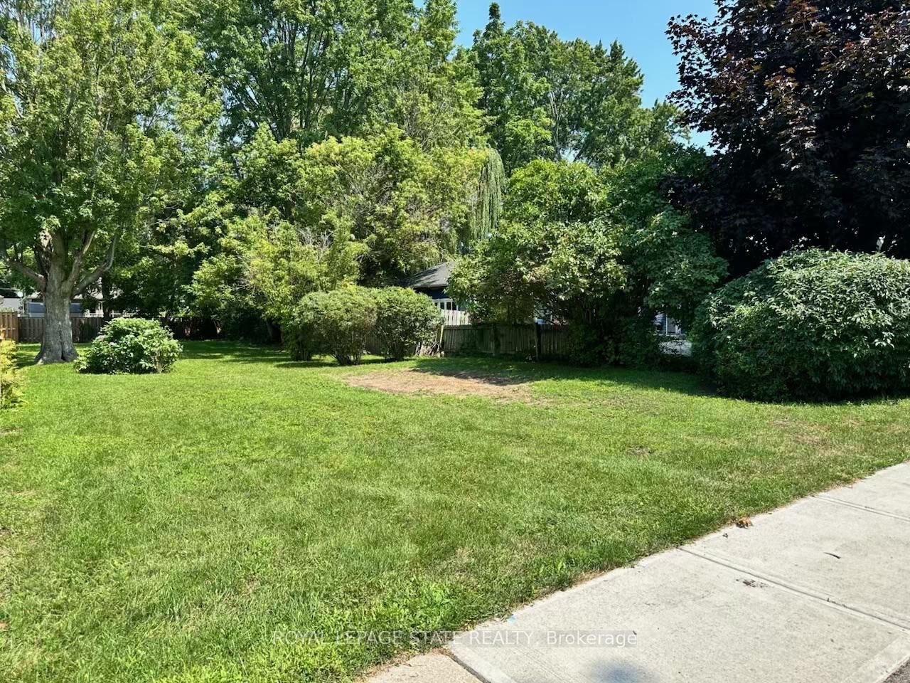 Property Photo:  Vl North Cayuga Street W  ON N1A 1P4 