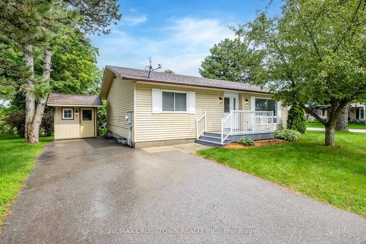 92 Tecumseth Pines Drive — photo 1