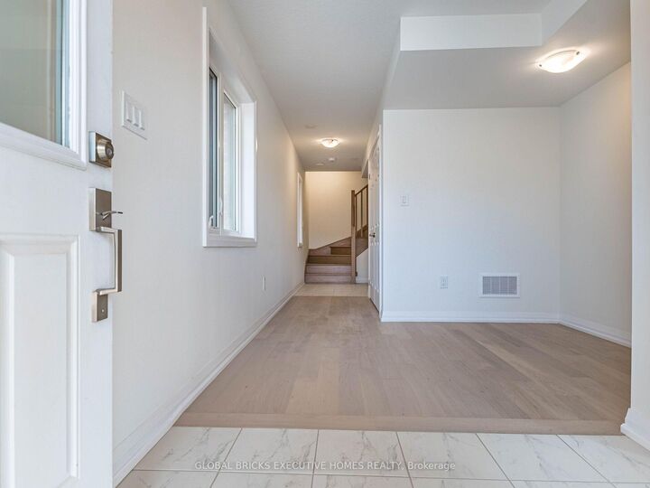 Property Photo: 13 Central Market Drive ON N3W 0J3