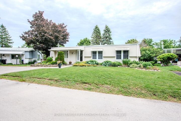 Property Photo: 3 Honeysuckle Lane ON L9S 1M5