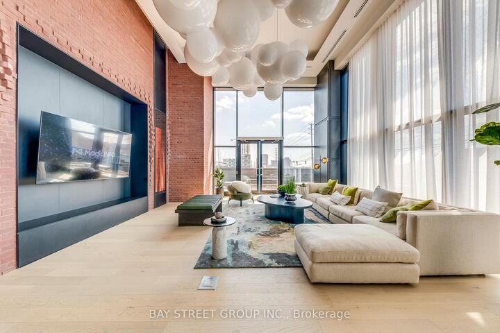 Property Photo:  3200 William Coltson Avenue 520  ON L6H 7C2 
