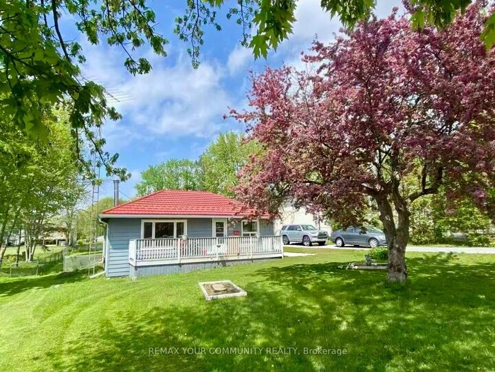 Property Photo: 322 Irene Drive ON L4P 3B1