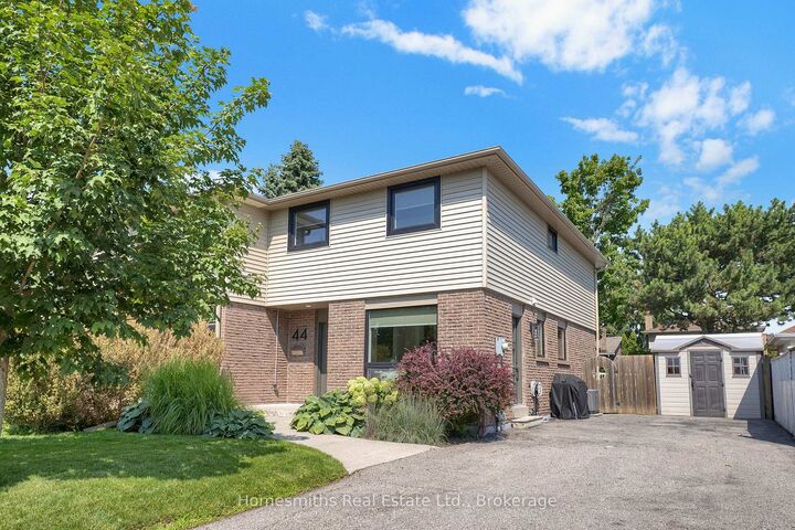 44 Loscombe Drive — photo 1