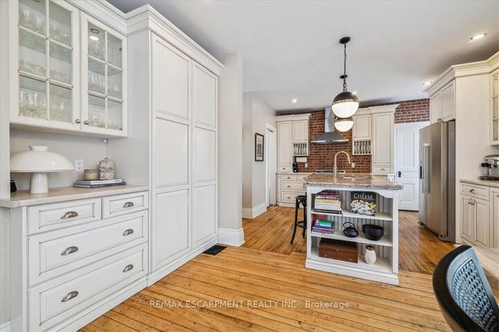 Property Photo: 110 Cream Street ON L0S 1C0