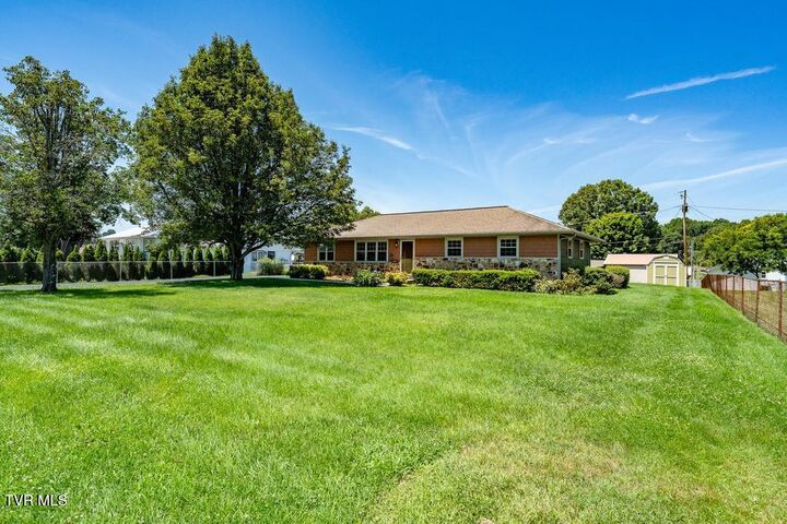 Property Photo: 604 Norris Avenue TN 37665