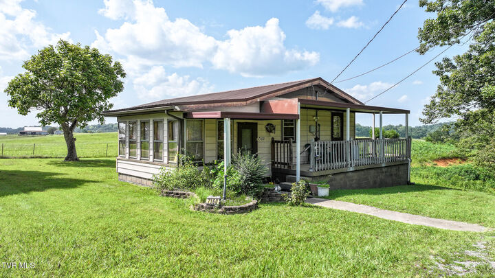 Property Photo: 7160 Warrensburg Road TN 37818