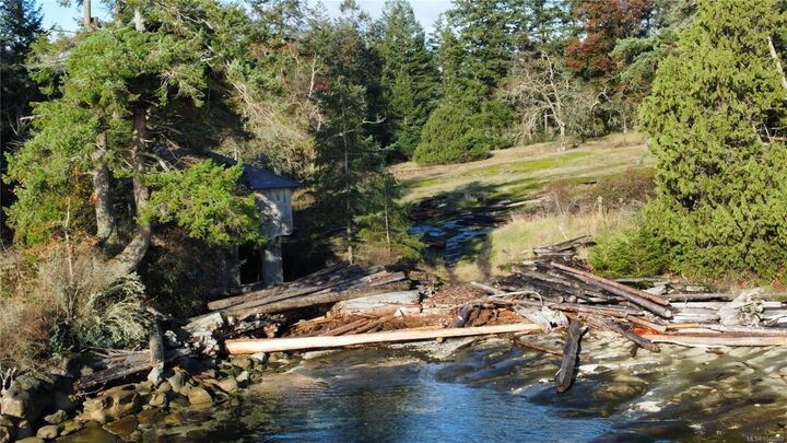 Property Photo:  3850 Yellow Point Rd  BC V9G 1E9 