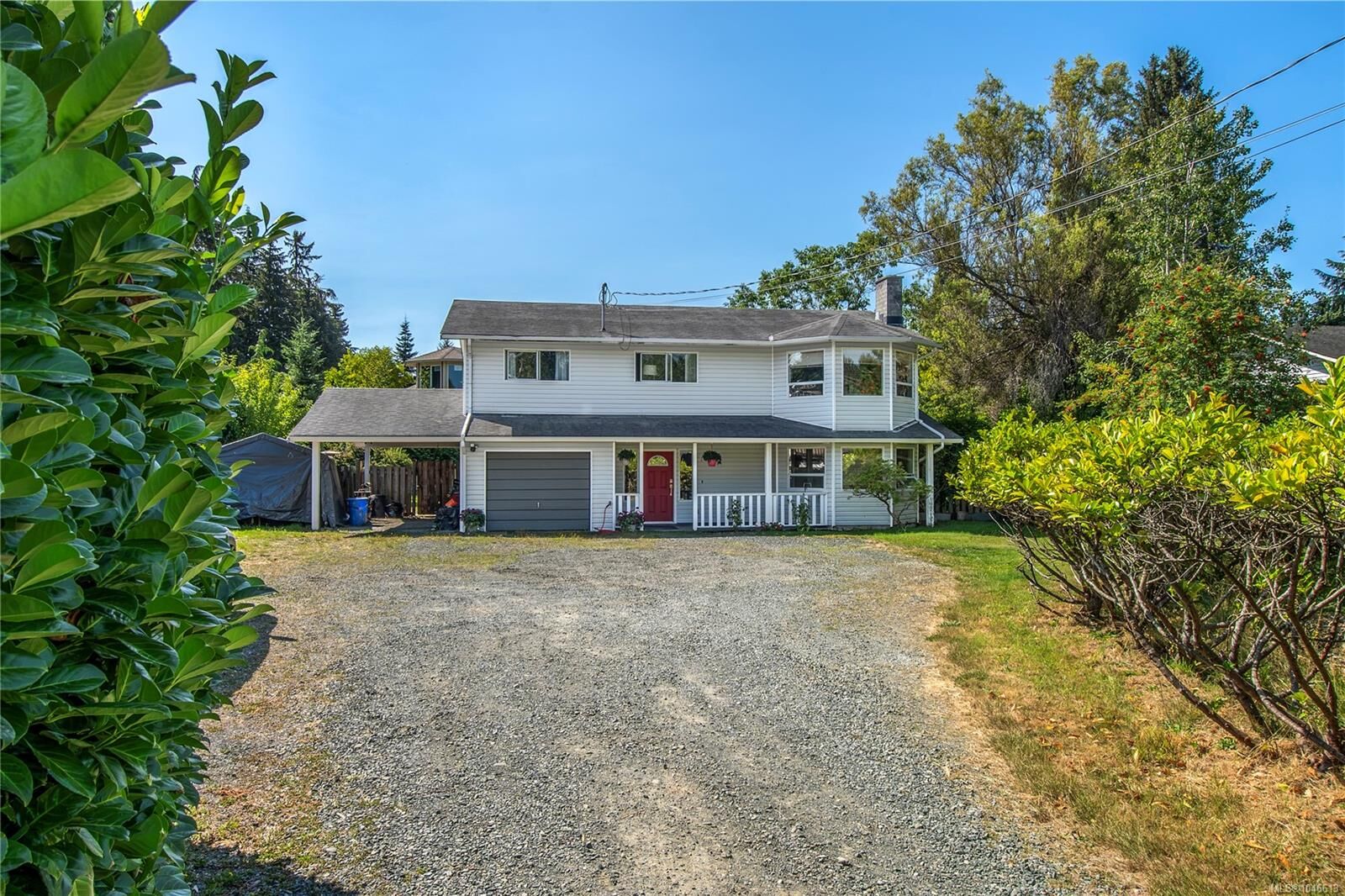 Property Photo: 423 Harrogate Rd BC V9W 1W1