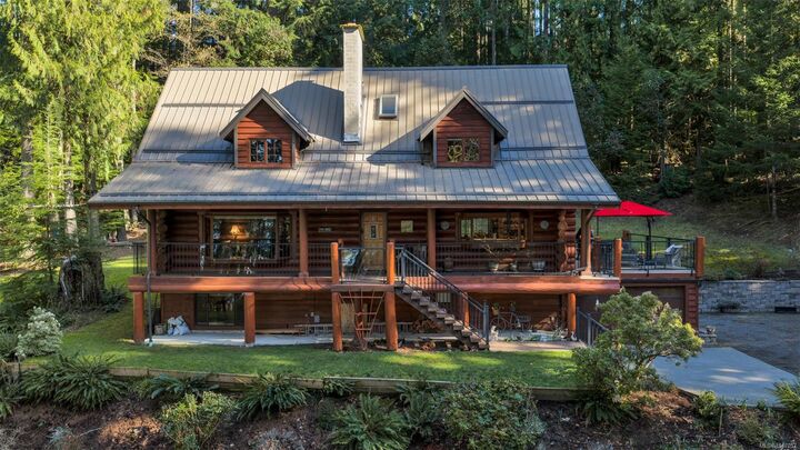 Property Photo: 8965 Meades Creek Rd BC V0R 2G0