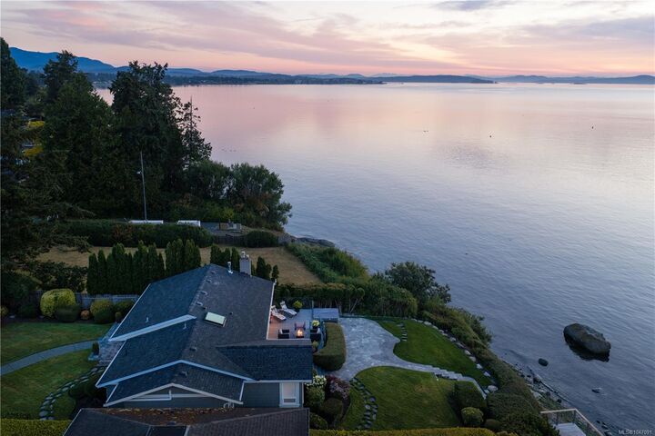 Property Photo: 8585 Lochside Dr BC V8L 1M5
