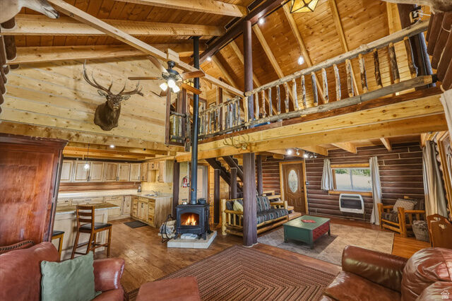 Property Photo:  1093 N Shadow Way E  UT 84629 