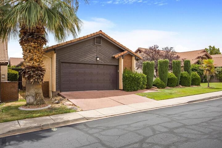 Property Photo:  545 S Valley View Dr 78  UT 84770 