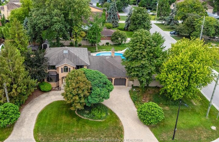 267 Elmgrove Drive — photo 1