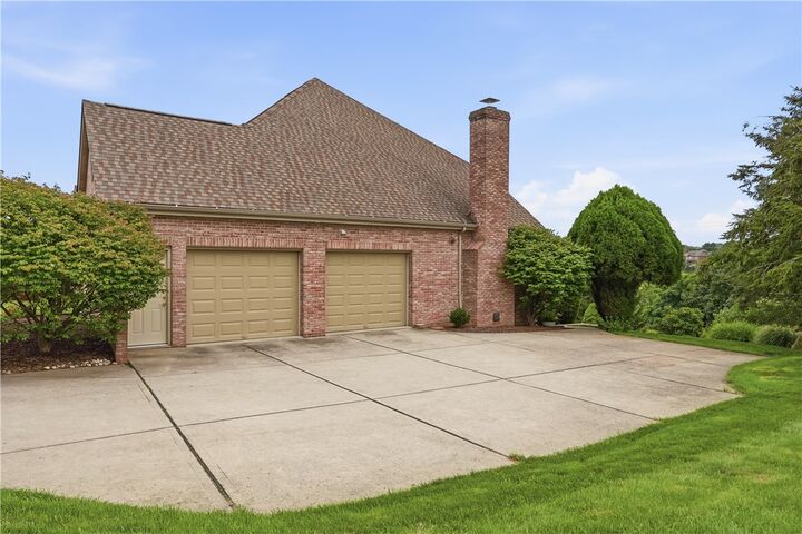 Property Photo: 5012 Northfield Drive PA 15044