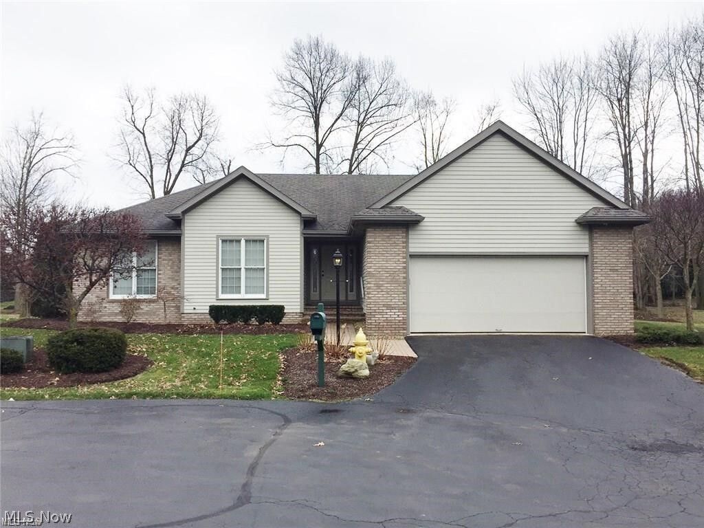 Property Photo: 17 Masters Court NE OH 44484