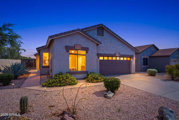 Property Photo:  6627 E Hacienda La Noria Lane  AZ 85118 