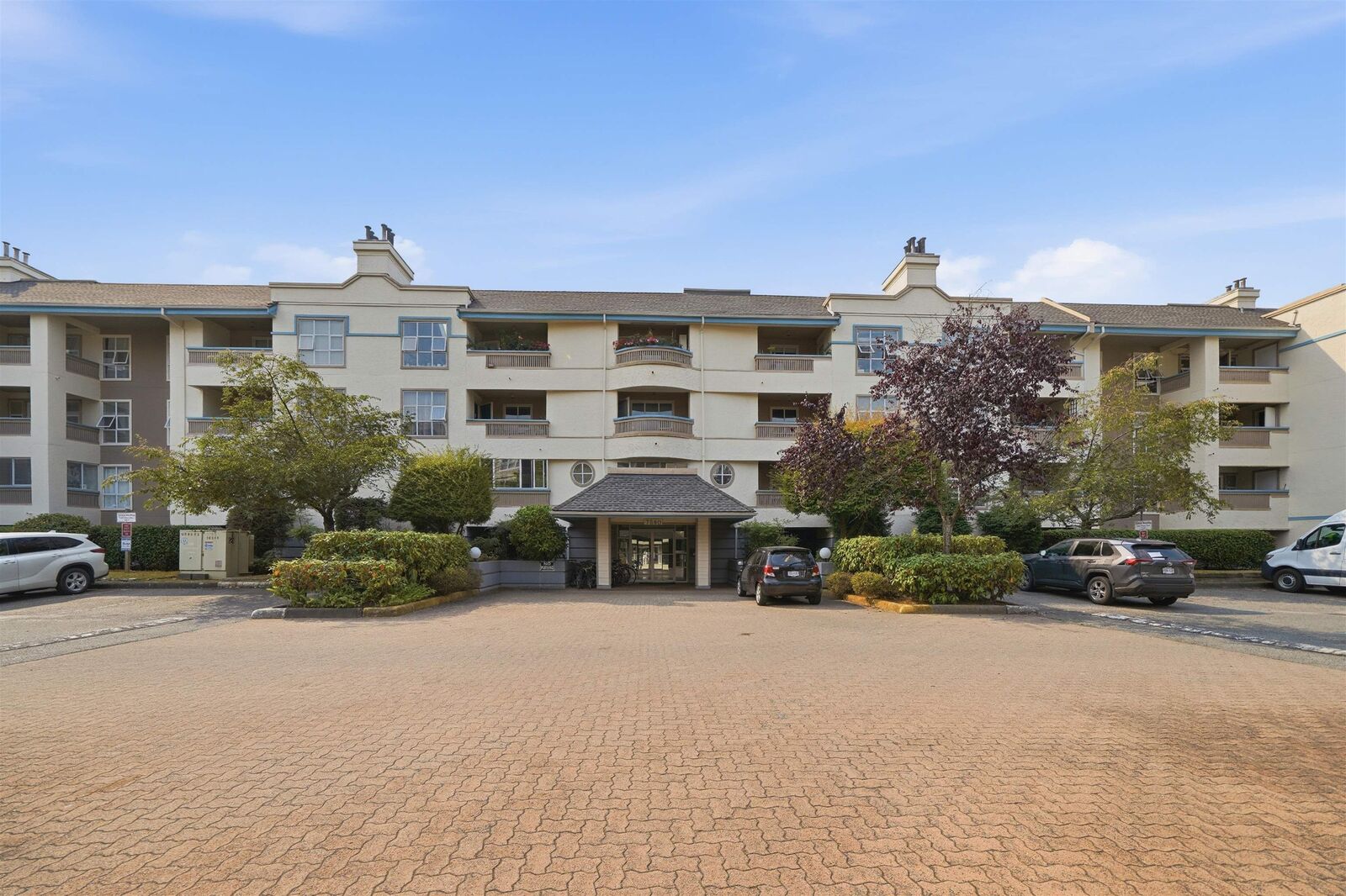 Property Photo: 7580 Minoru Boulevard 114 BC V6Y 1Z5