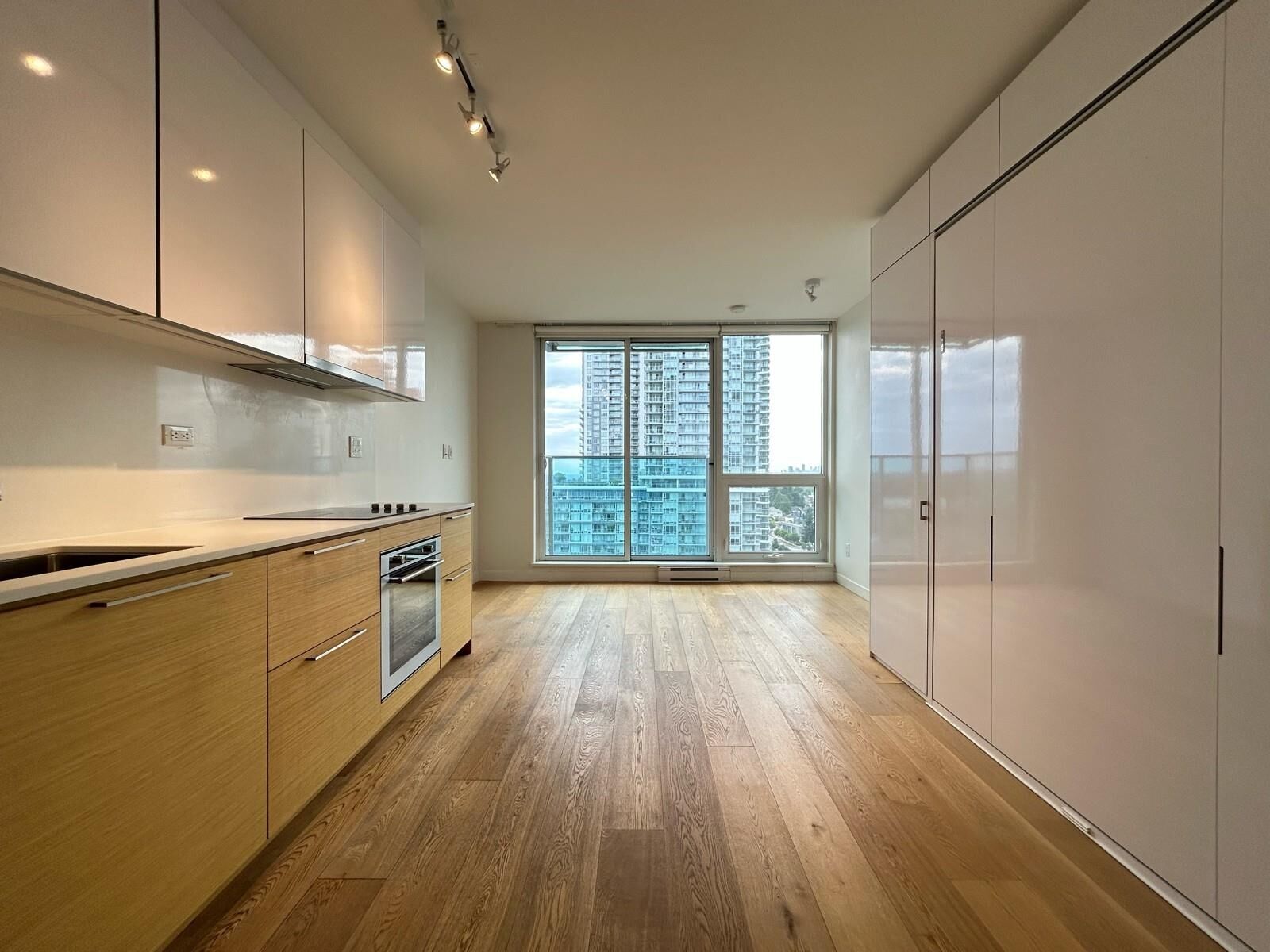 Property Photo:  13438 Central Avenue 1903  BC V3T 0N2 