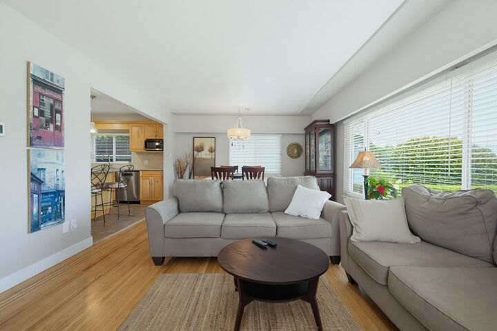 Property Photo: 942 Porter Street BC V3J 5C2
