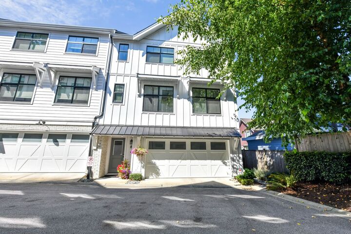 Property Photo: 3339 148 Street 8 BC V4P 0G6