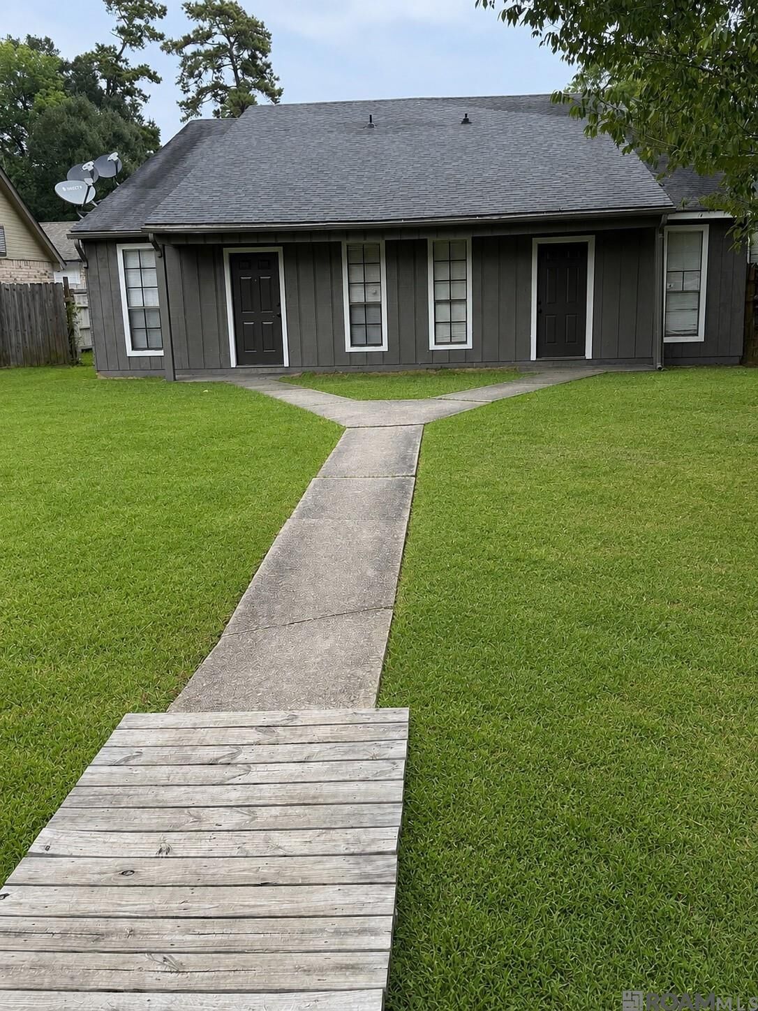 Property Photo: 3363 King Bradford Dr #3363/3365 LA 70816
