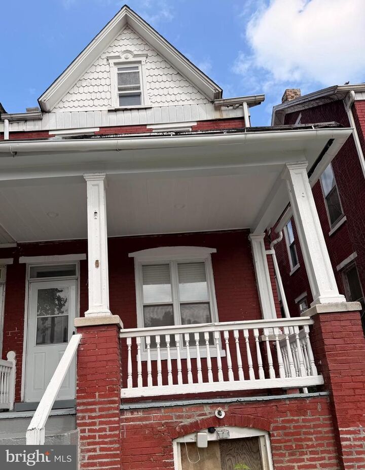 Property Photo: 1828 State Street PA 17103