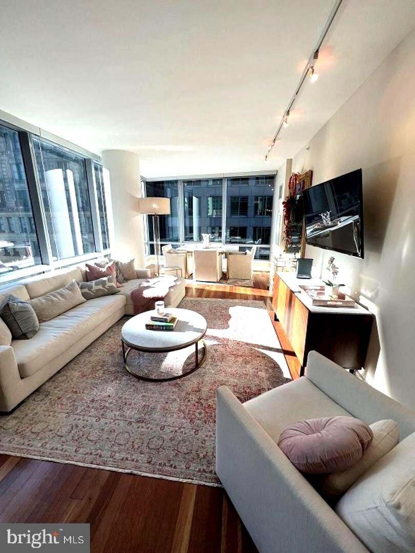 Property Photo:  1414 S Penn Square 17H  PA 19102 