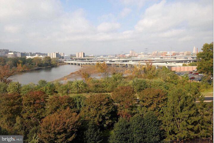 Property Photo:  1250 S Washington Street 604  VA 22314 