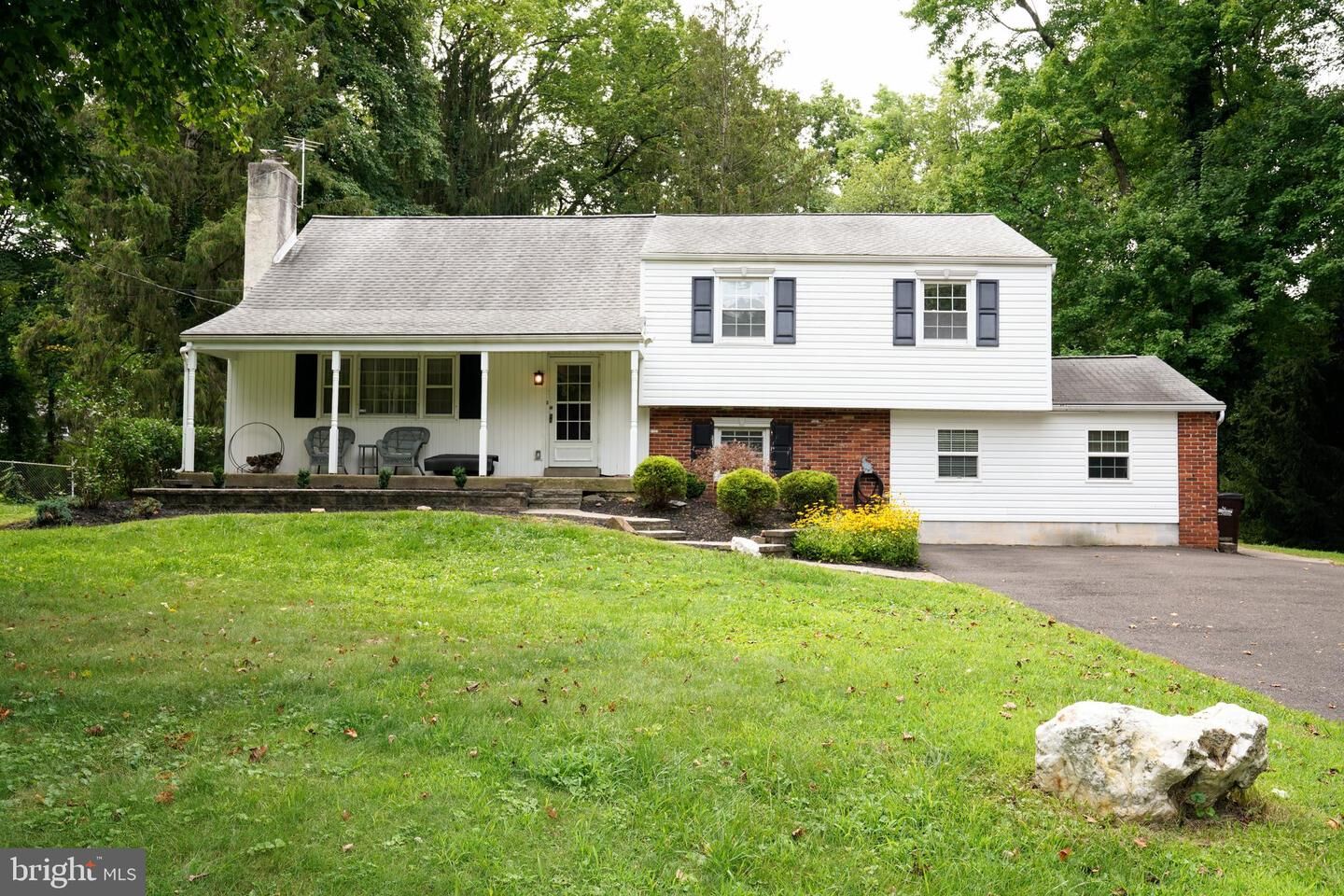 Property Photo:  122 County Line Road  PA 19446 