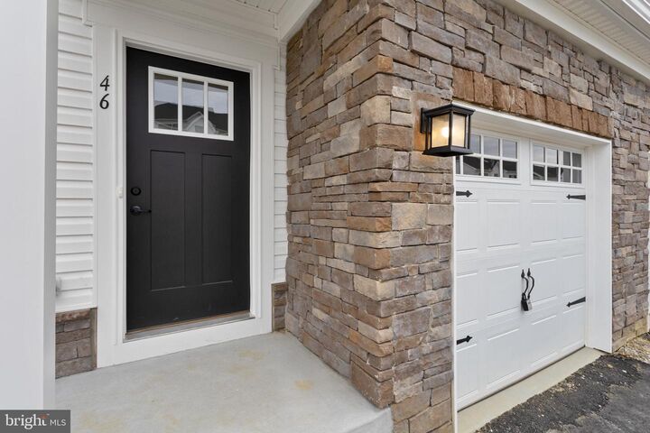 Property Photo:  46 Rosemary Way  NJ 08054 