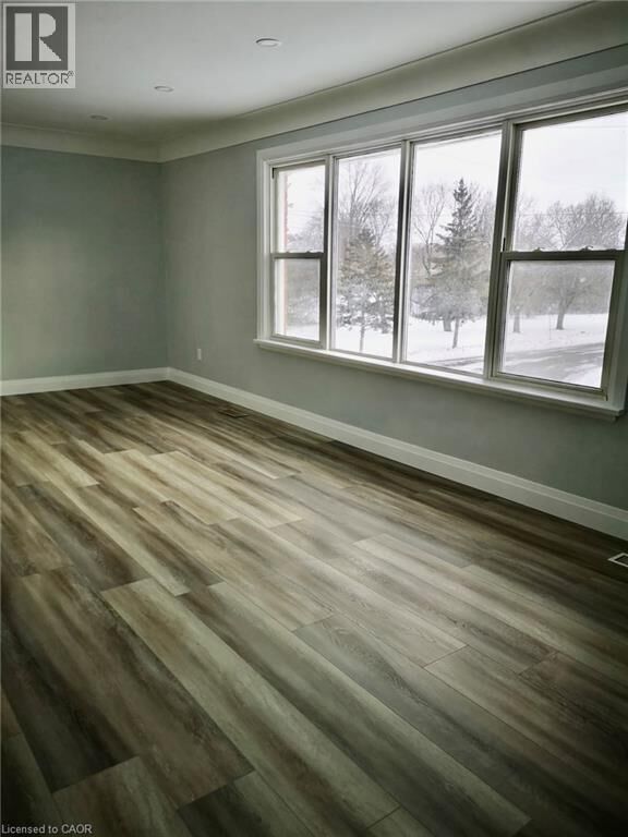 Property Photo:  188 Montgomery Road 3  ON N2H 3P7 