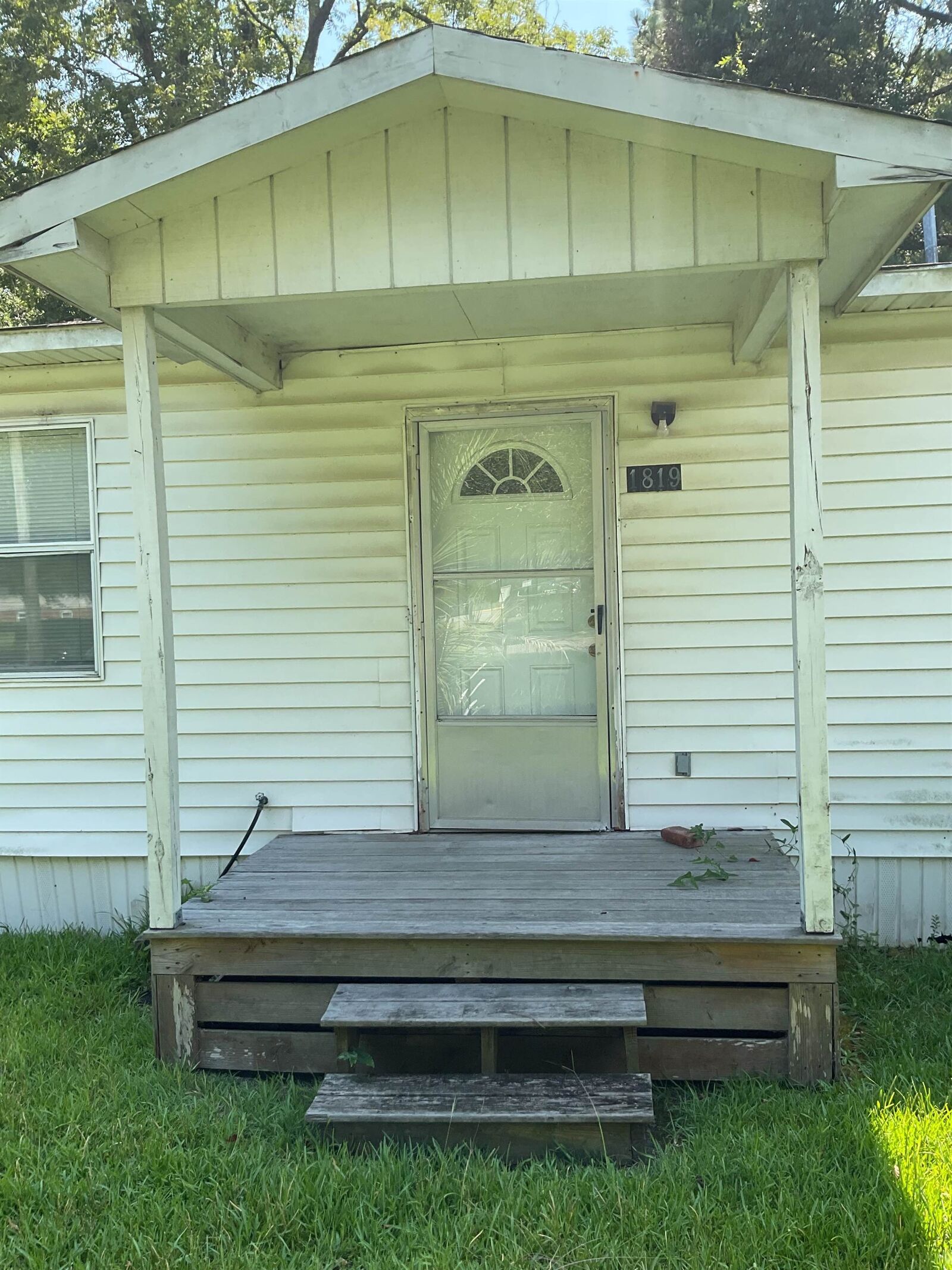 Property Photo:  1819 Gilbert Ln.  SC 29440 
