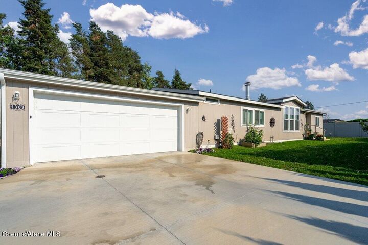 Property Photo:  1302 W Bounty Loop  ID 83835 