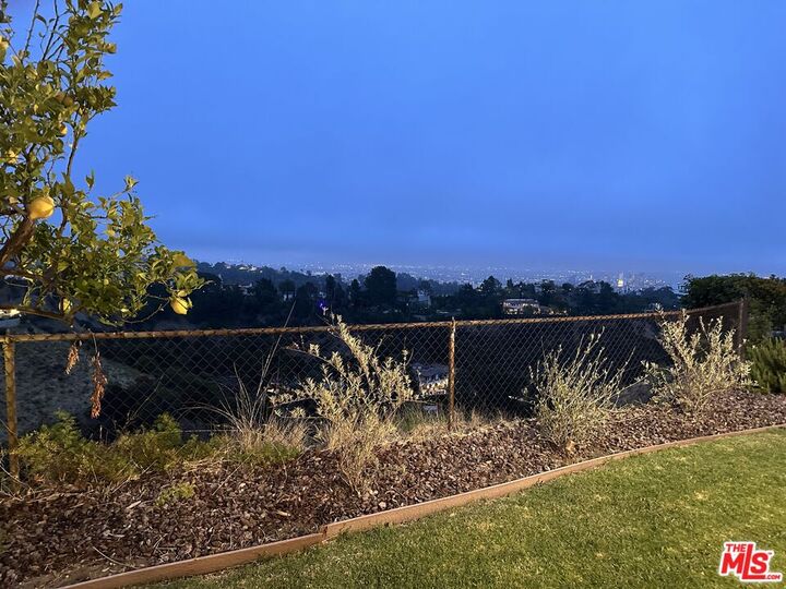 Property Photo: 1212 Roberto Ln CA 90077