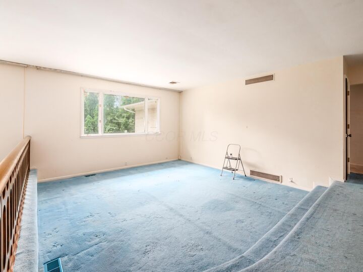 Property Photo:  1633 S Roosevelt Avenue  OH 43209 