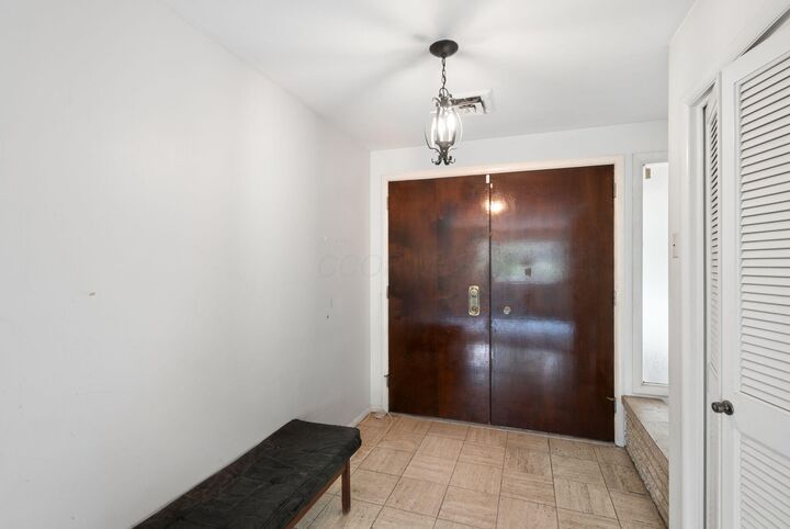 Property Photo:  1633 S Roosevelt Avenue  OH 43209 